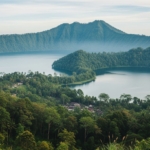 Munduk: Desa Sejuk dengan Pemandangan Danau Kembar dan Air Terjun Tersembunyi