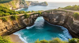 Angel’s Billabong & Broken Beach (Pasih Uug): Keajaiban Alam di Nusa Penida