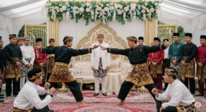 Palang Pintu: Atraksi Silat dan Pantun dalam Pernikahan Betawi